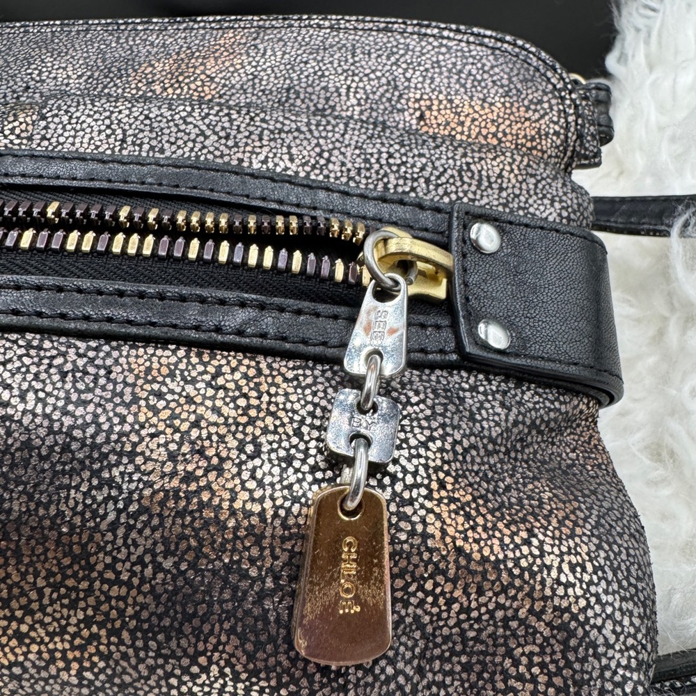 See by Chloe Black and Gold Textured Crossbody Bag - Picture 4 of 10